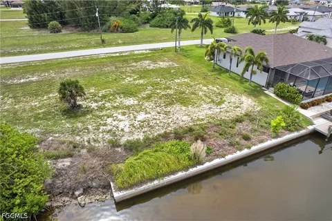 $315,000 | 2817 Northwest 45th Avenue, Cape Coral, FL 33993