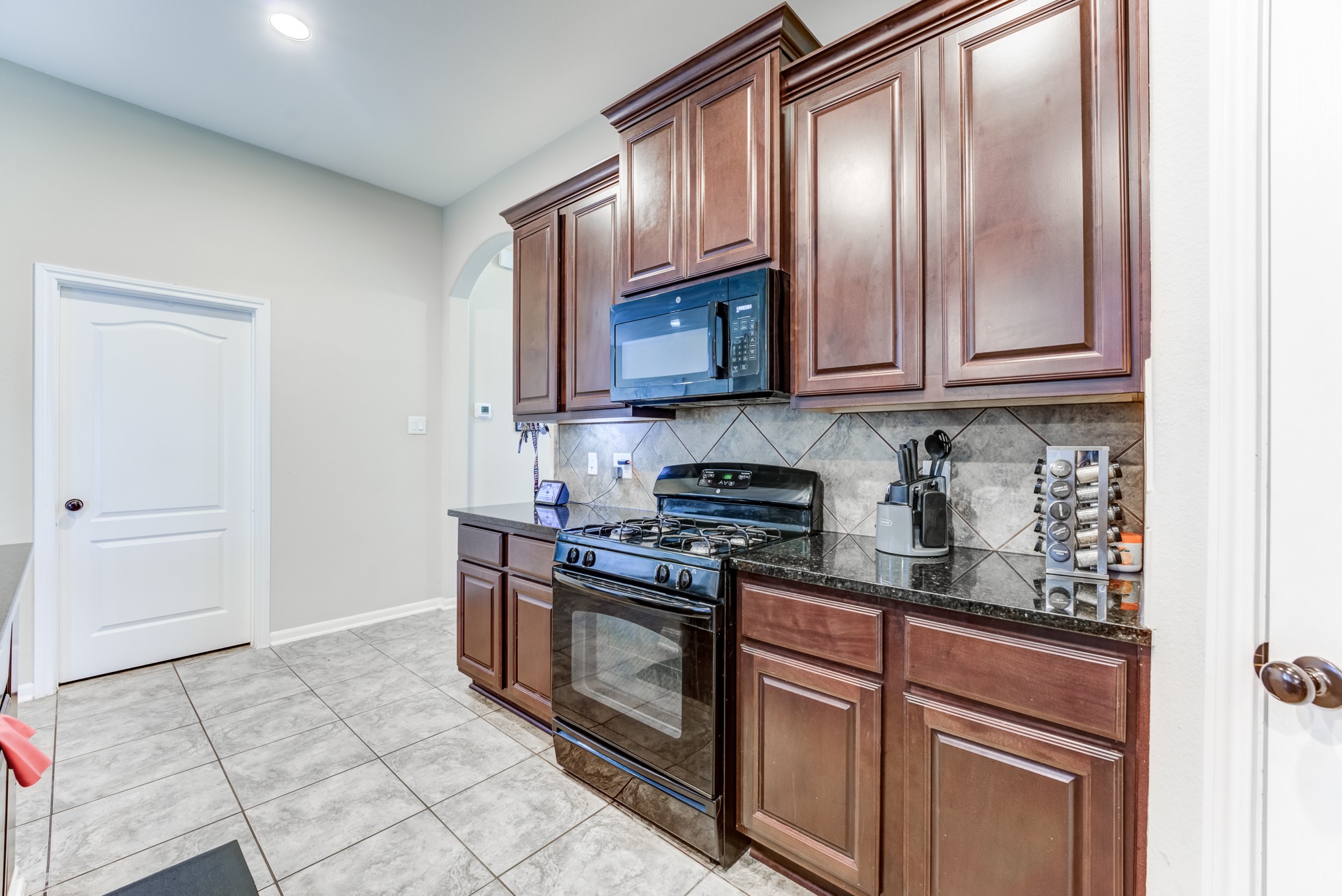 9902 Smokey Quartz Lane Rosharon, TX 77583 - Photo 11 of 35