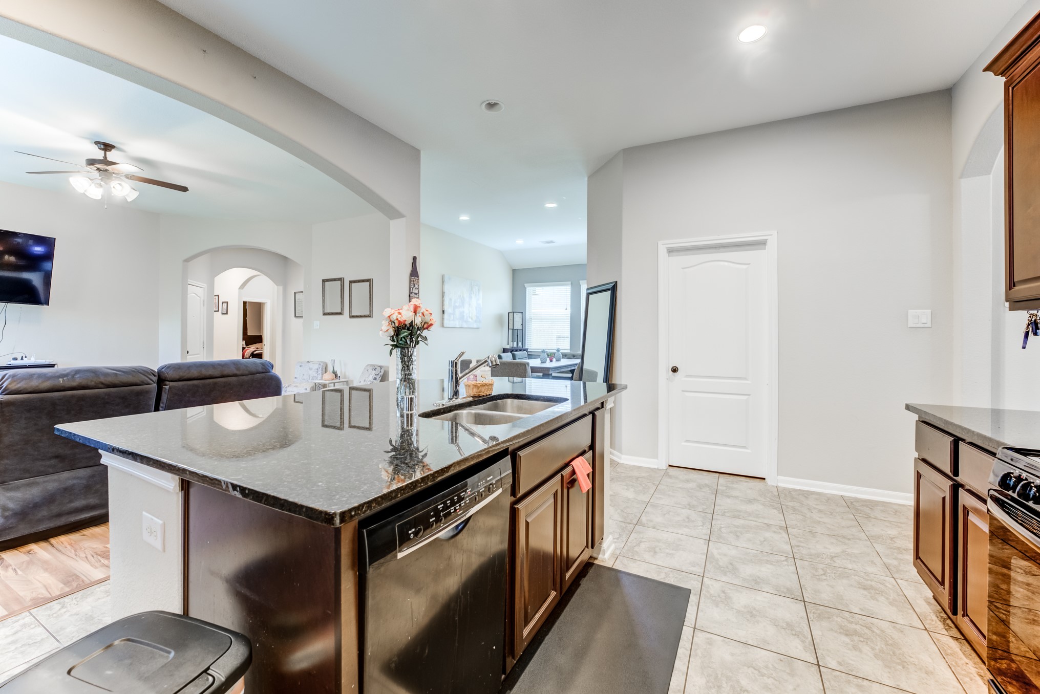 9902 Smokey Quartz Lane Rosharon, TX 77583 - Photo 12 of 35