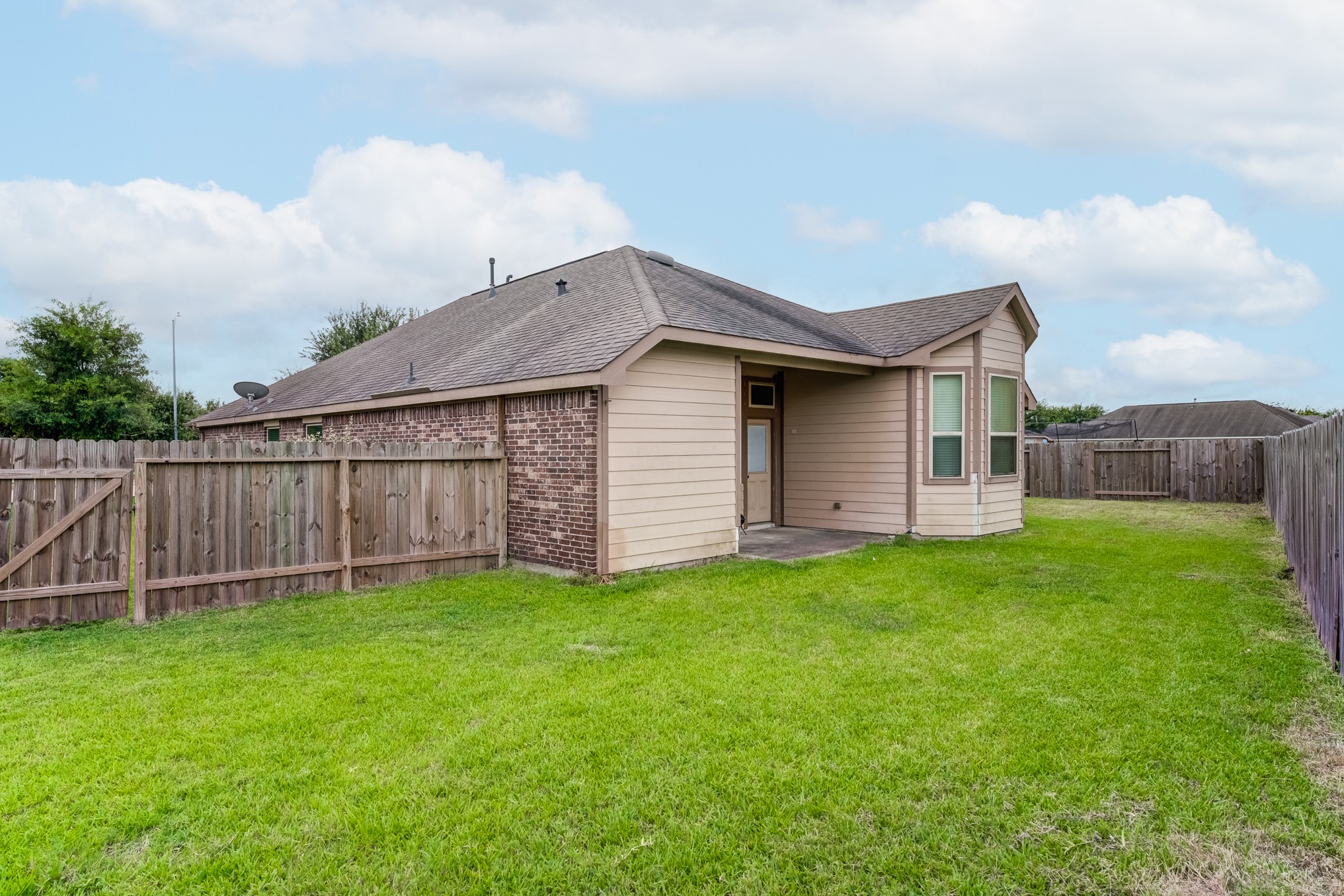 9902 Smokey Quartz Lane Rosharon, TX 77583 - Photo 32 of 35