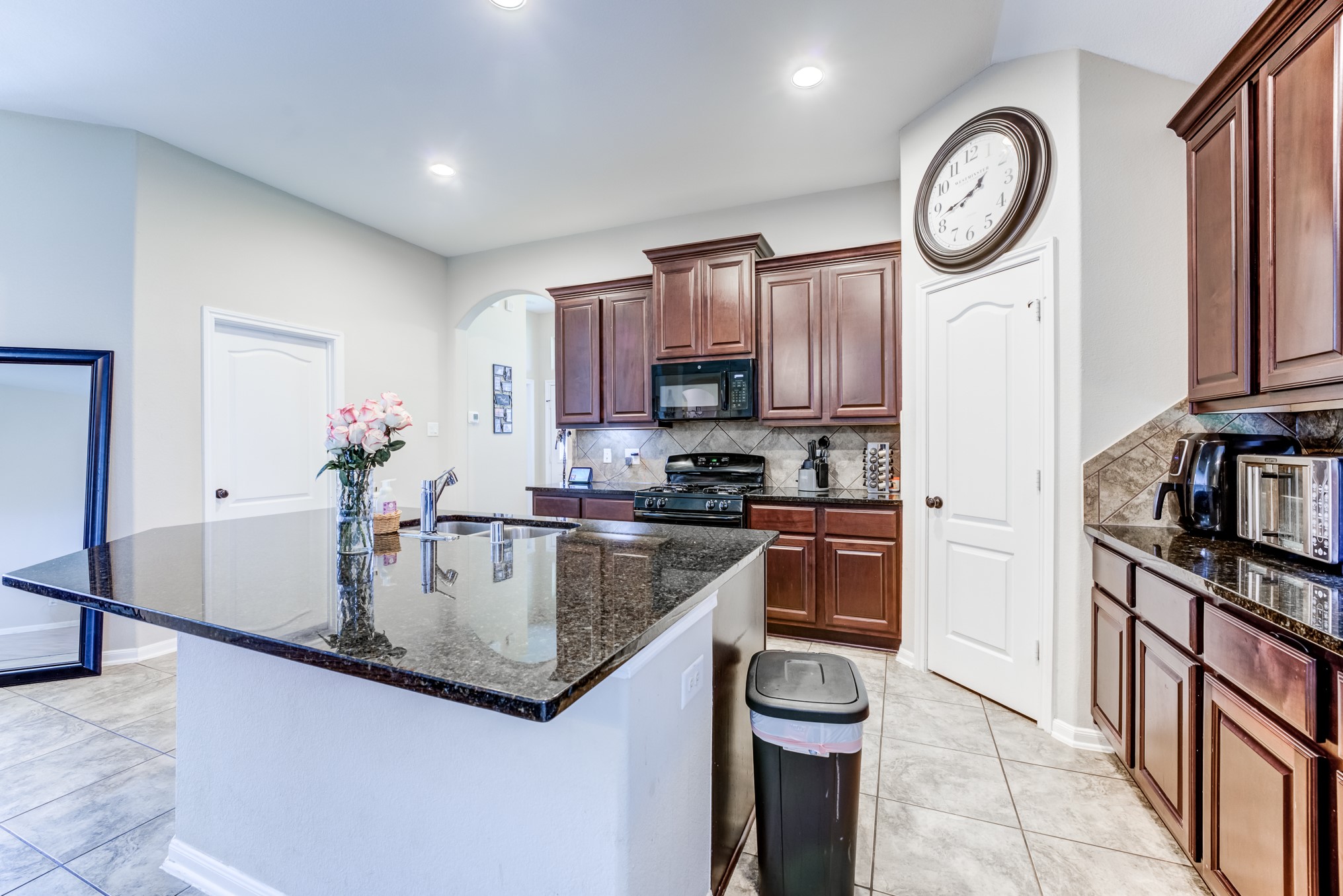 9902 Smokey Quartz Lane Rosharon, TX 77583 - Photo 9 of 35