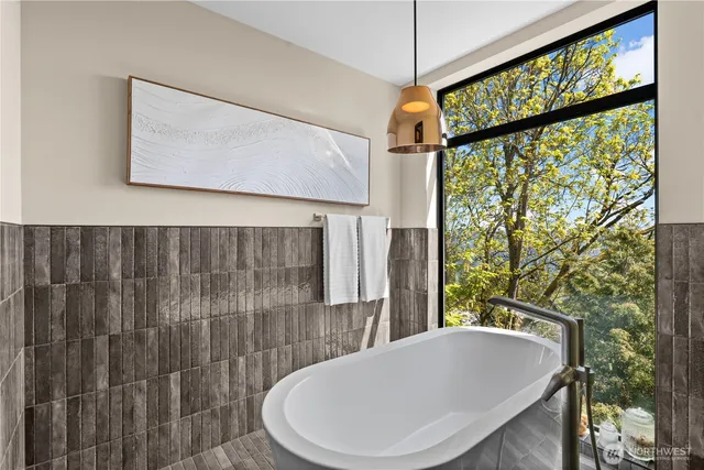 $1,924,995 | 1128 31st Avenue South, Seattle, WA 98144