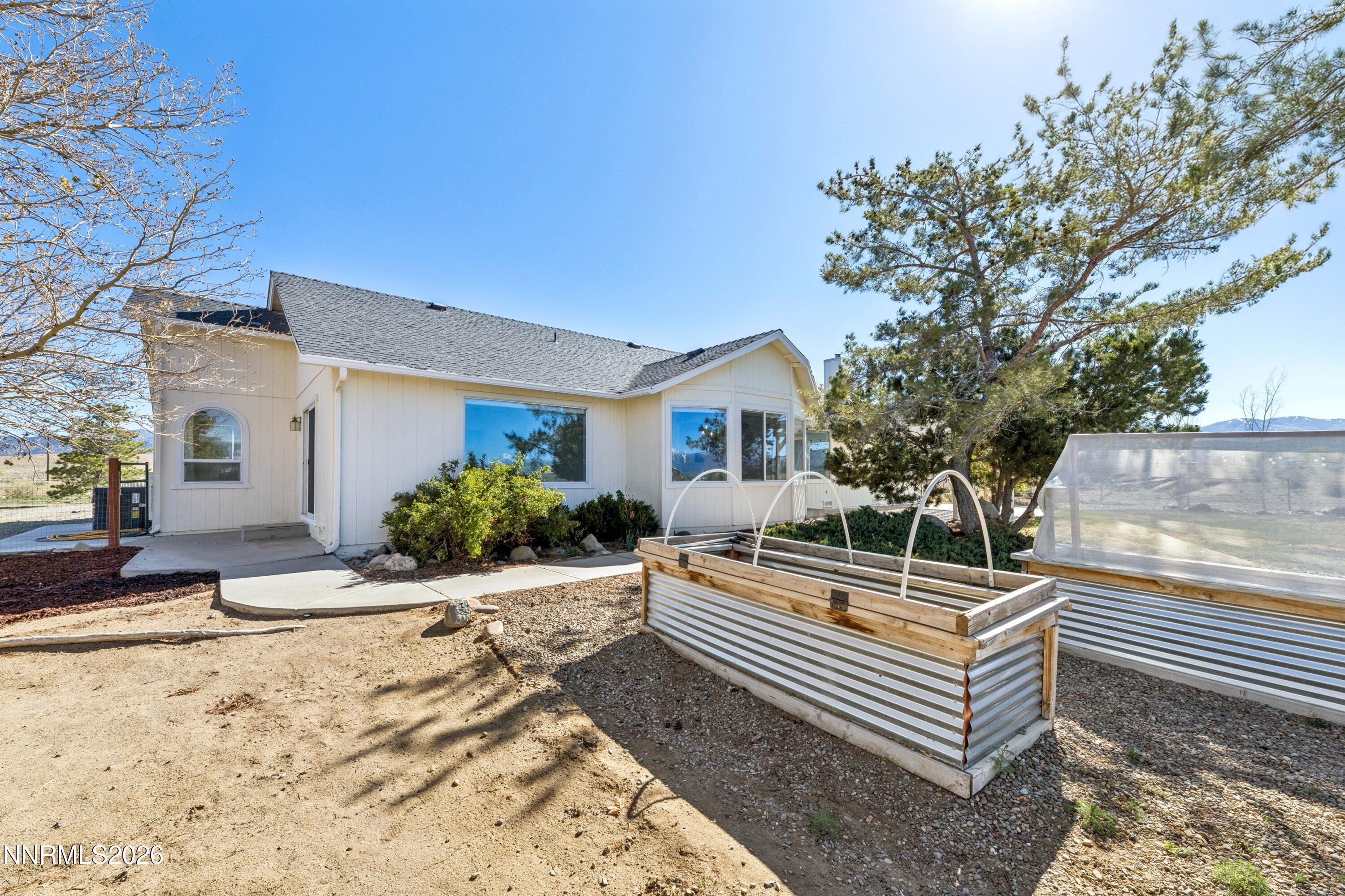 2363 Juniper Road Gardnerville, NV 89410 - Photo 6 of 25 a21