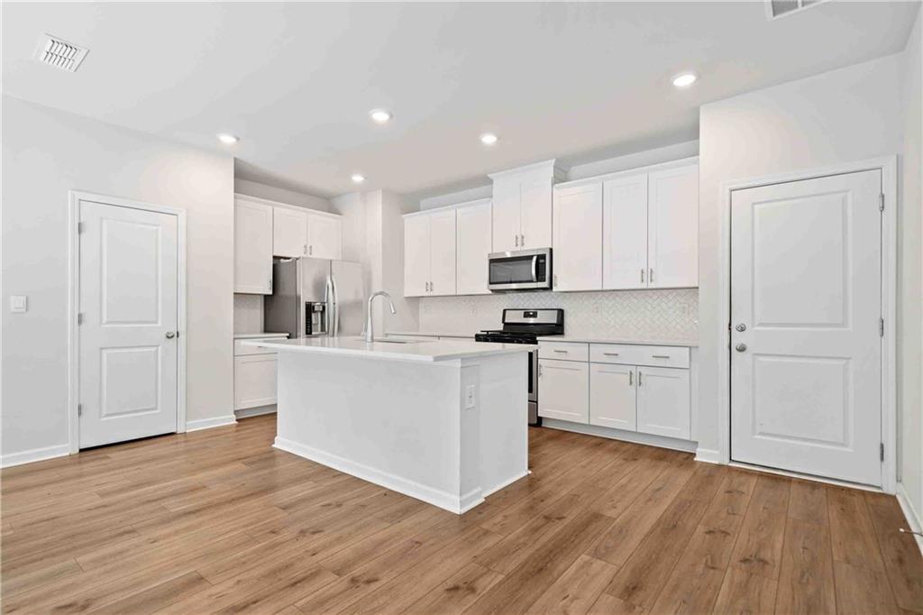 279 Wells Circle Canton, GA 30114 - Photo 5 of 35