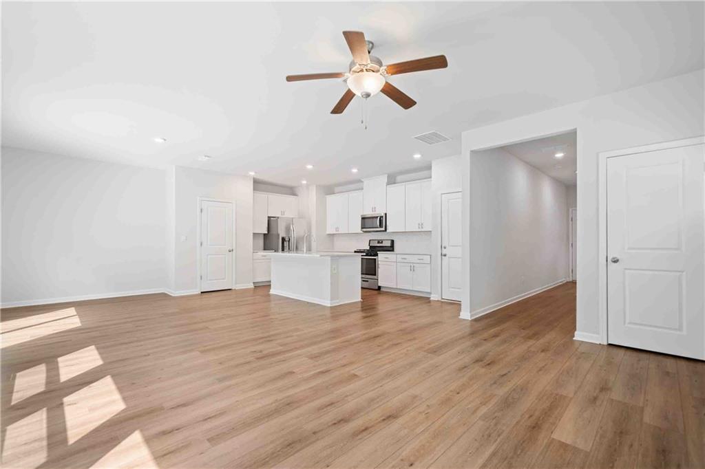 279 Wells Circle Canton, GA 30114 - Photo 9 of 35