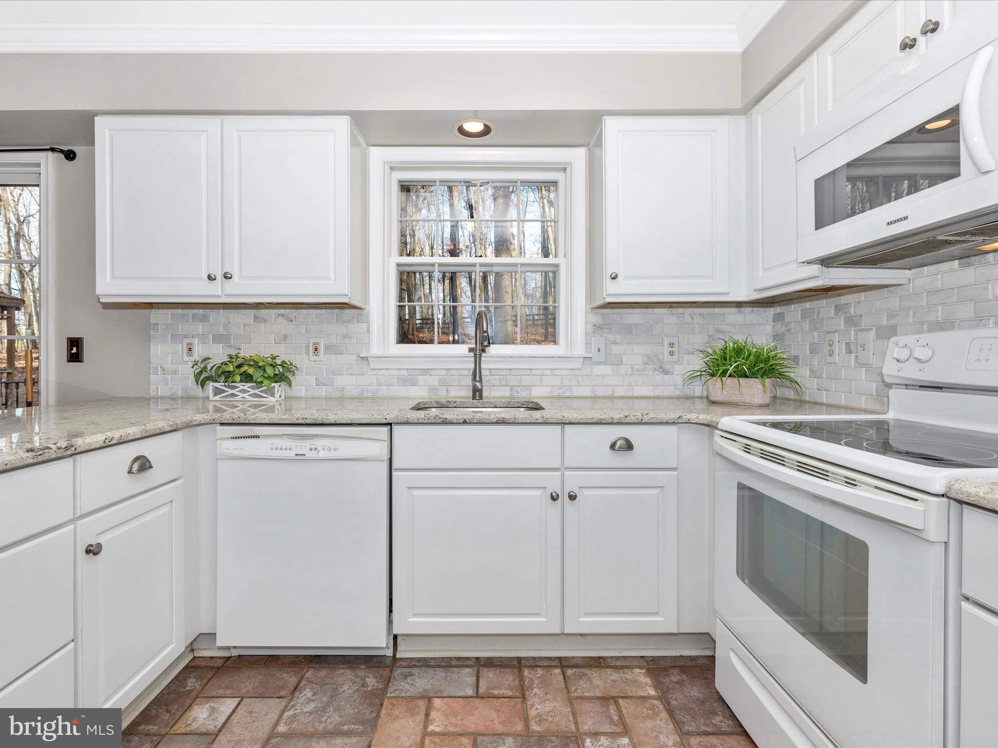 5733 Buffalo Road Mount Airy, MD 21771 - Photo 14 of 57 Kitchen