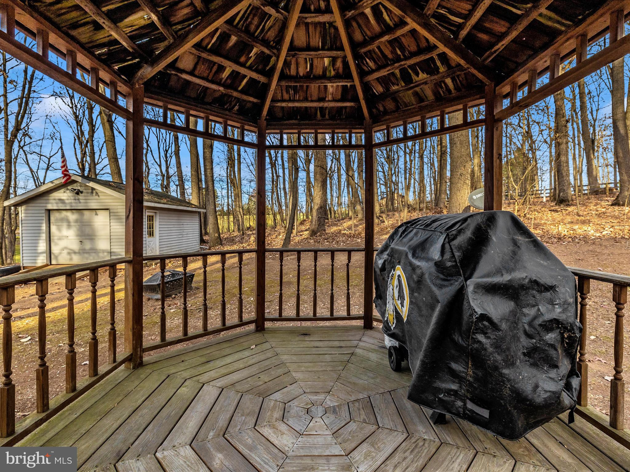 5733 Buffalo Road Mount Airy, MD 21771 - Photo 53 of 57 Exterior Deck