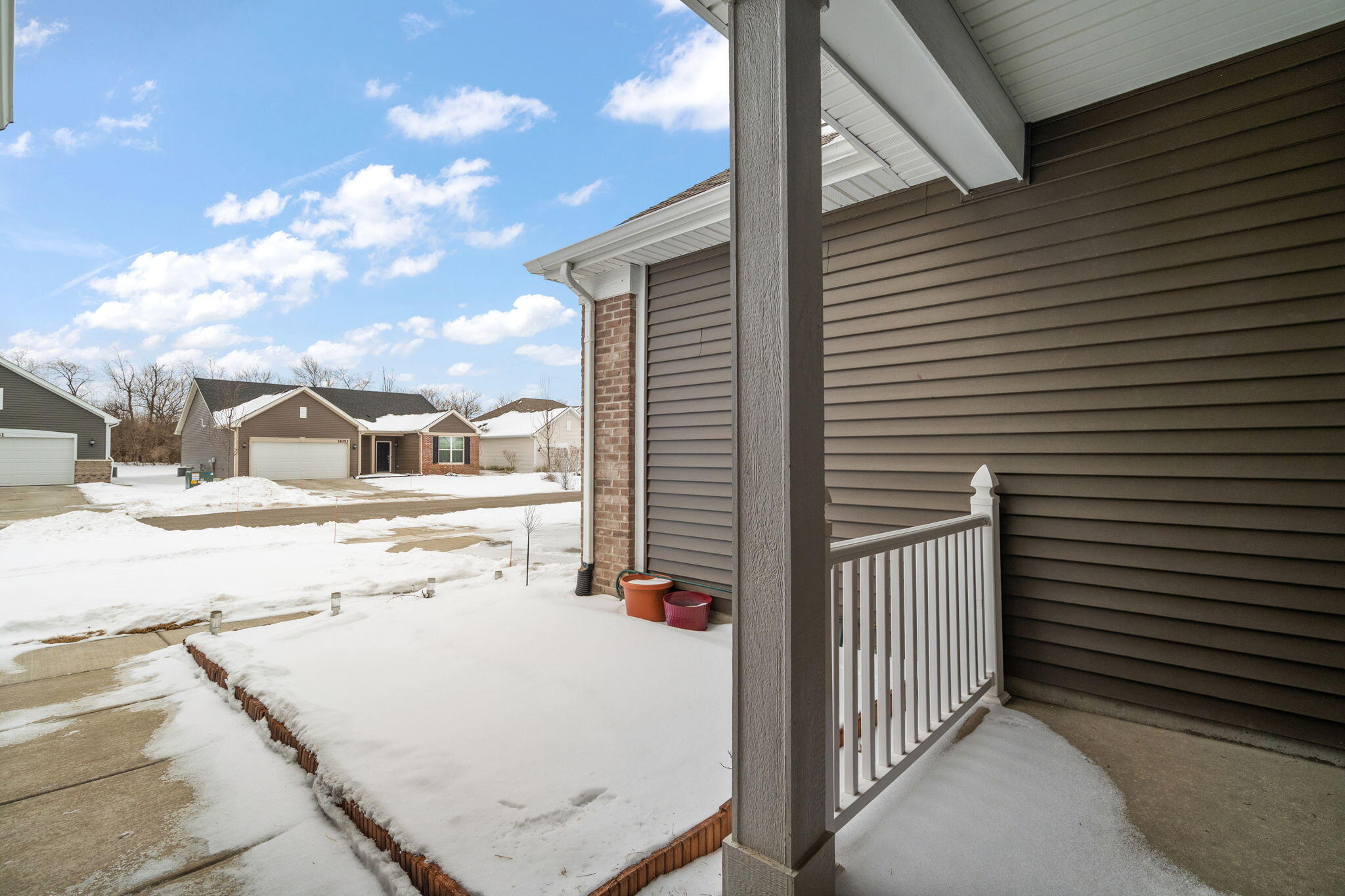 11032 Lola Lane Crown Point, IN 46307 - Photo 3 of 27 2048x1365