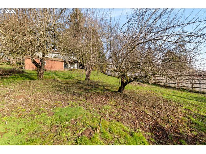 2738 Southwest Moss Street Portland, OR 97219 - Photo 35 of 46