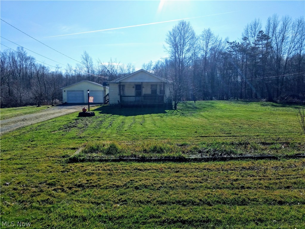 965 Prentice Road Northwest Warren, OH 44481 - Photo 1 of 15