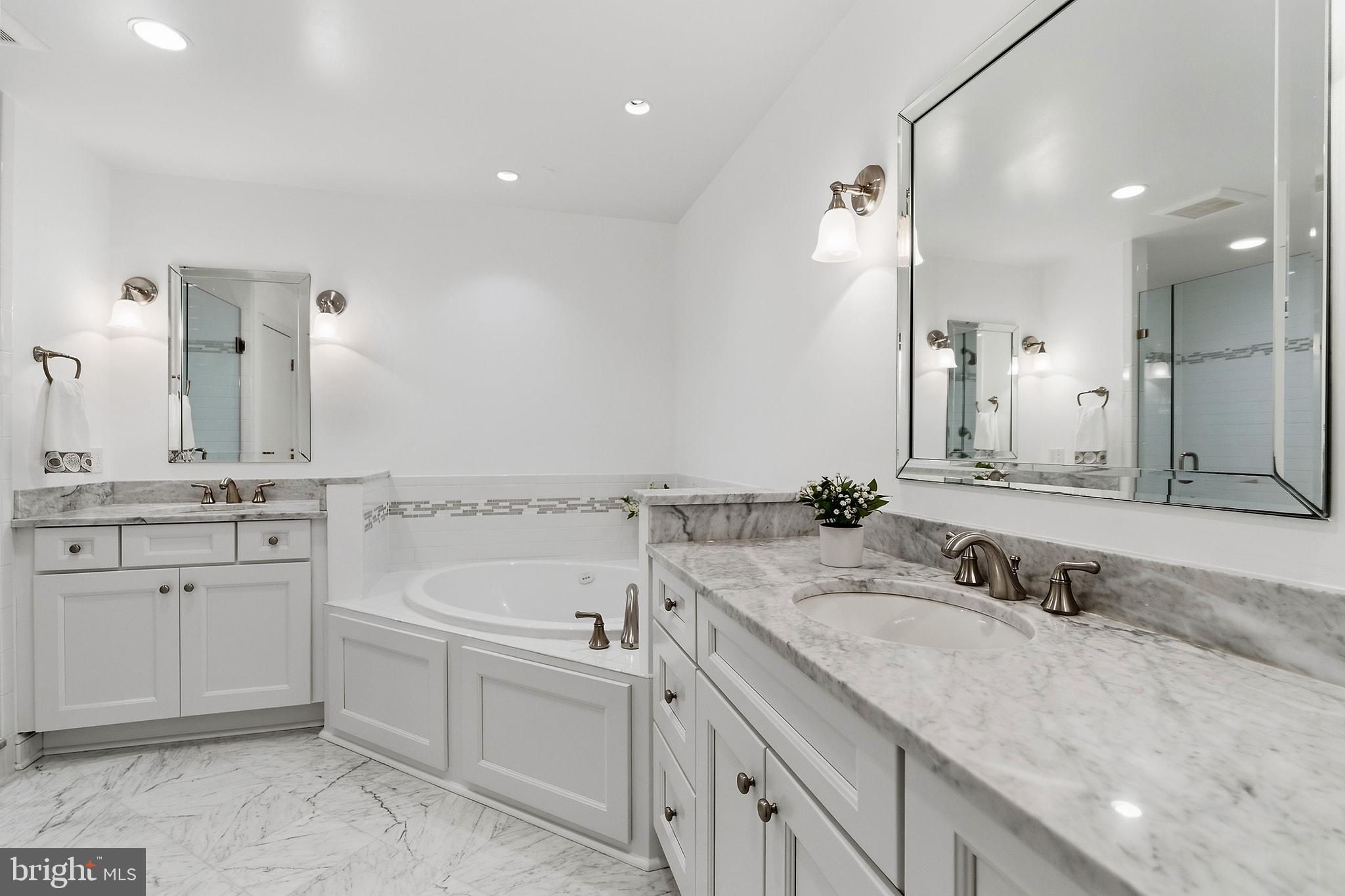 6302 Long Meadow Road McLean, VA 22101 - Photo 16 of 39 PRIMARY BATHROOM w/ private water closet