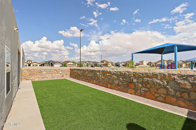 $294,900 | 13860 Summer View Avenue, El Paso, TX 79928