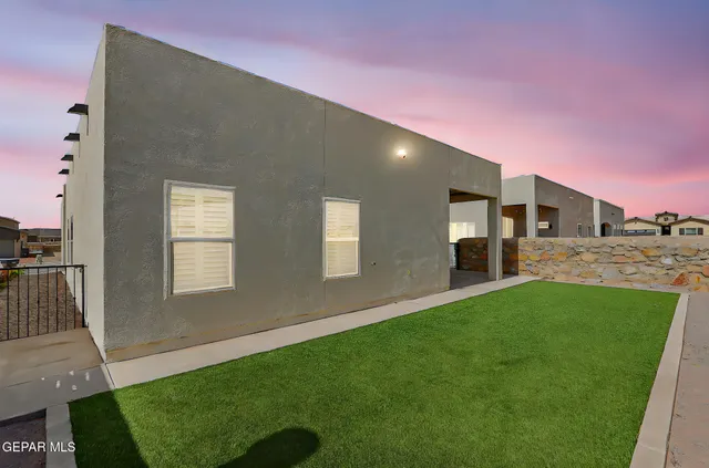 $294,900 | 13860 Summer View Avenue, El Paso, TX 79928