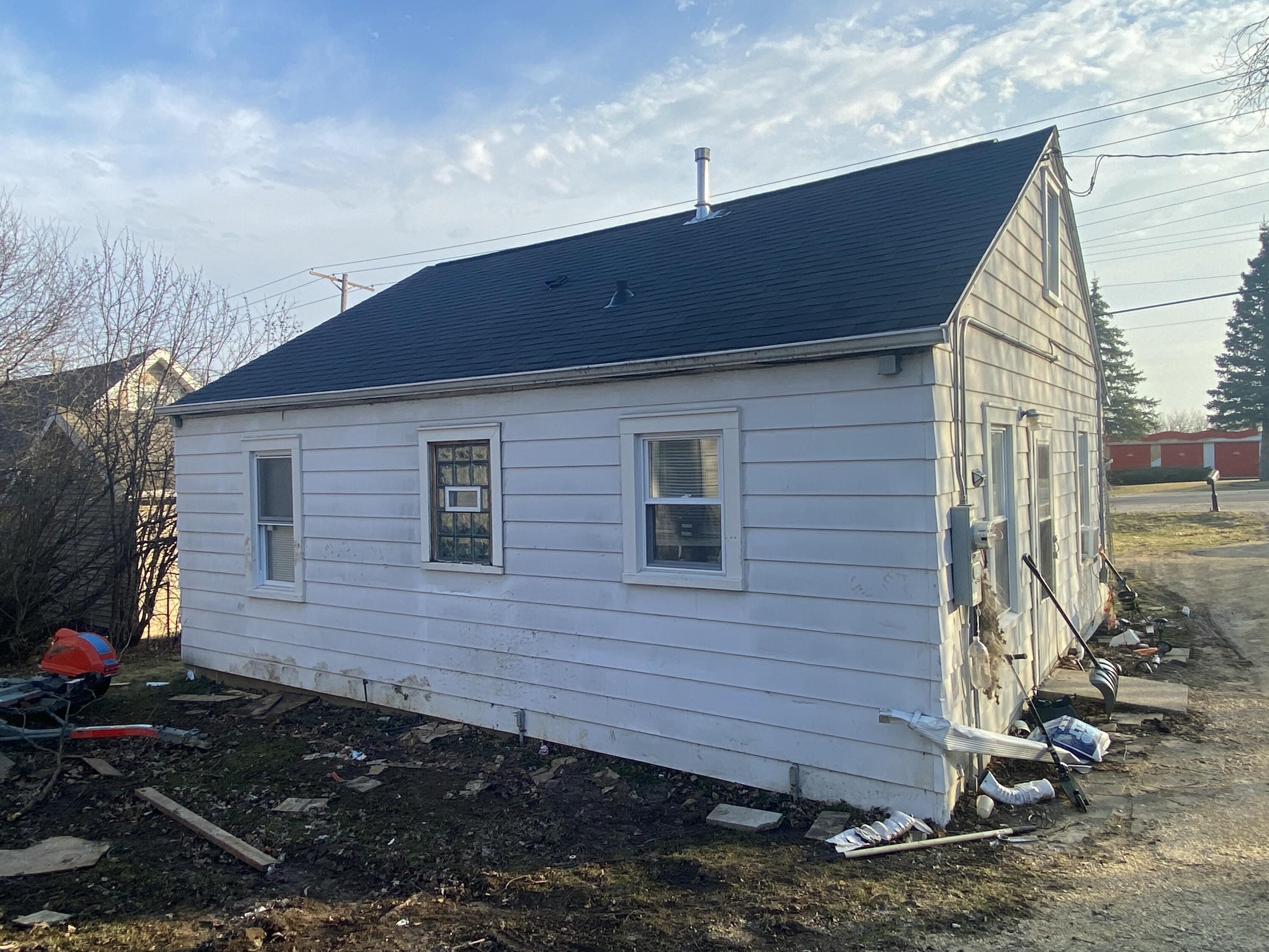 8621 North Granville Road Milwaukee, WI 53224 - Photo 9 of 13 Granville-BackIso