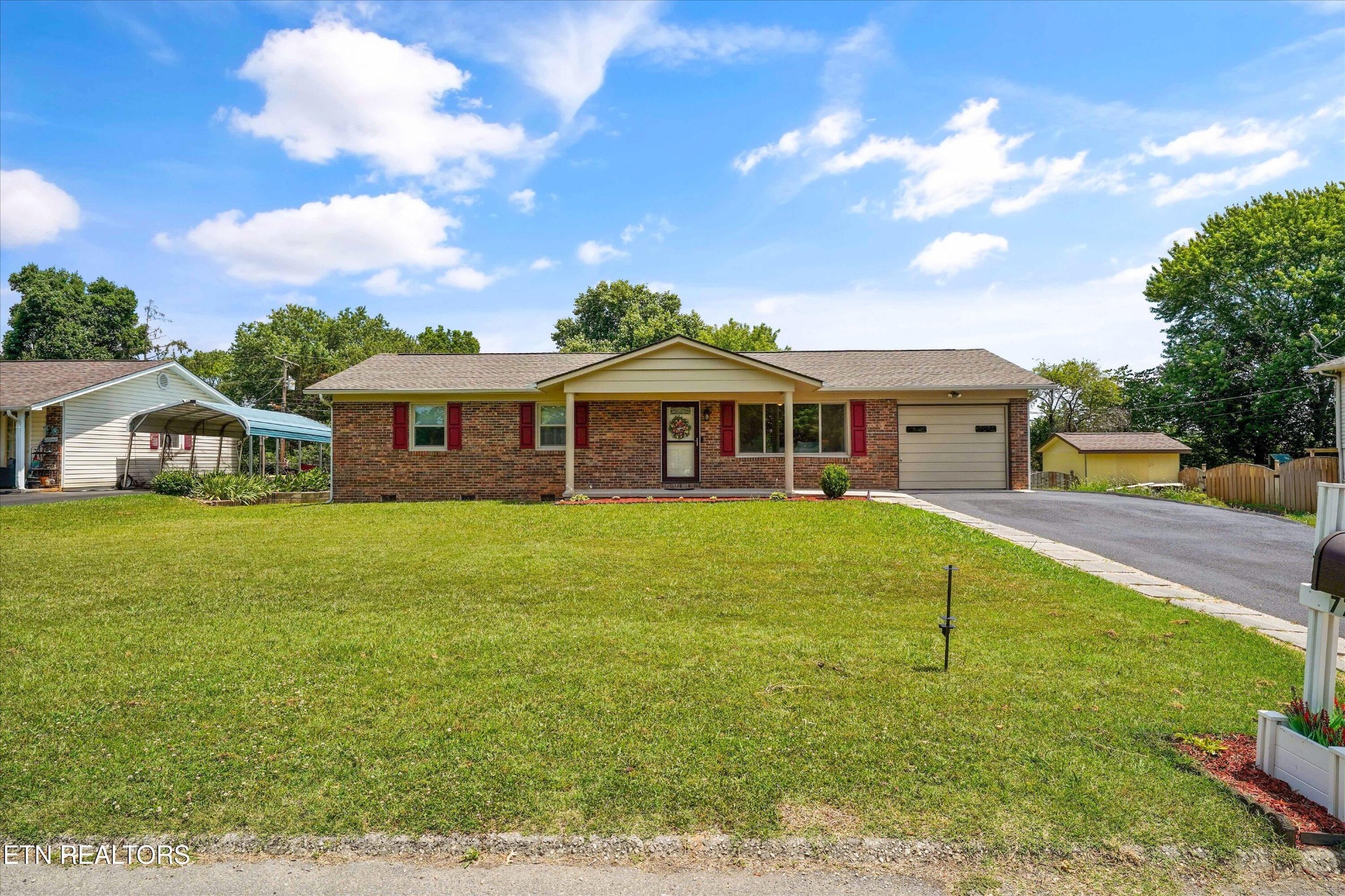 7740 Ashley Road Powell, TN 37849 - Photo 4 of 39 Gallery Image 4