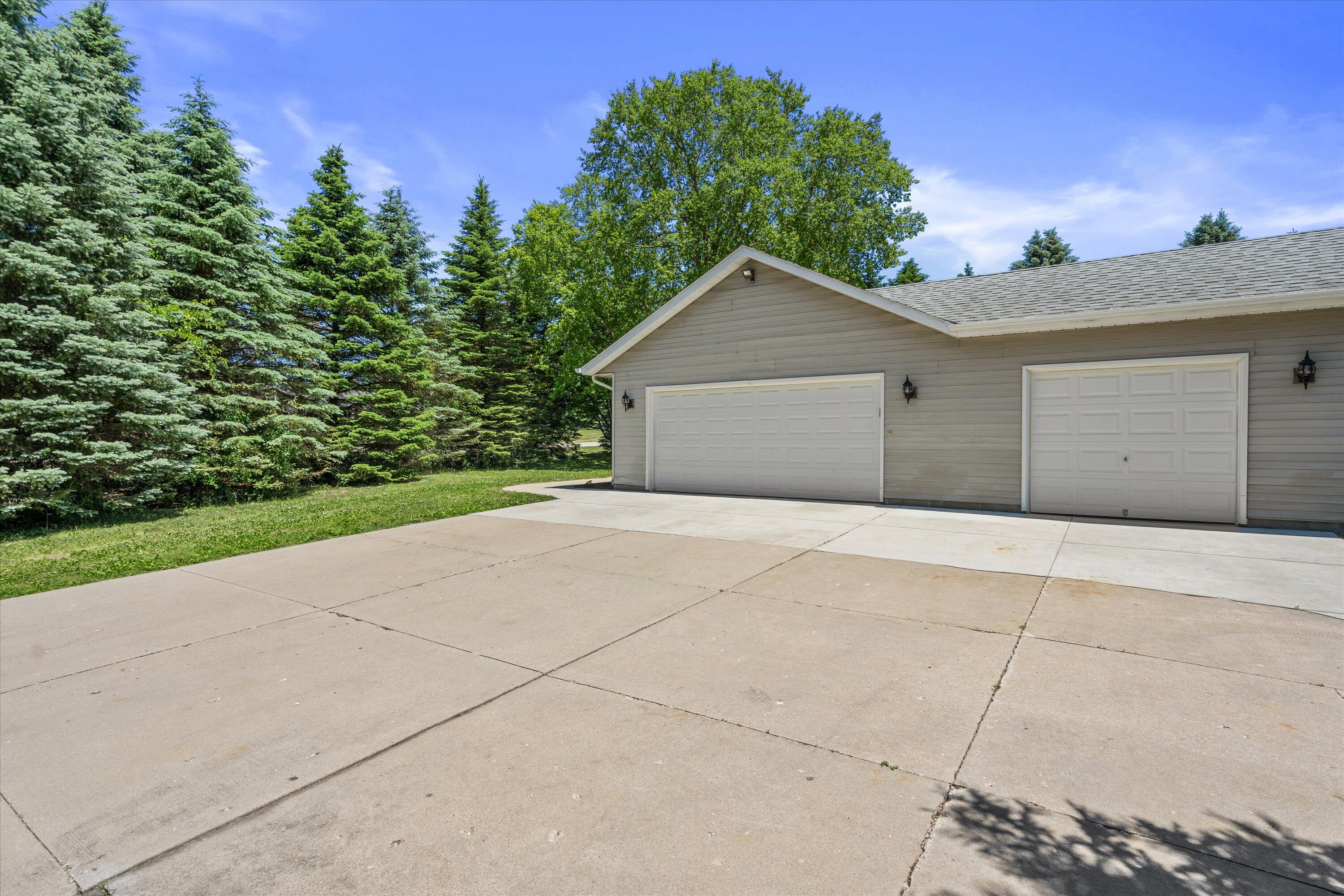 620 Prairie View Drive North Prairie, WI 53153 - Photo 4 of 52 Tons Of Parking Space On A Concrete Driveway