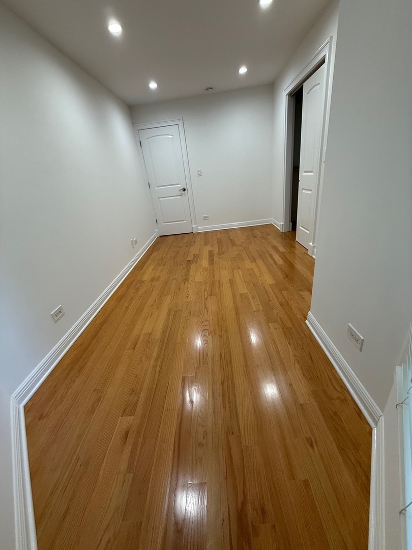 5747 North Sheridan Road, Unit E Chicago, IL 60660 - Photo 15 of 28