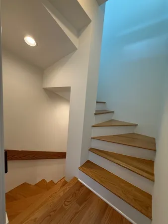 $4,500 | 5747 North Sheridan Road, Unit E, Chicago, IL 60660