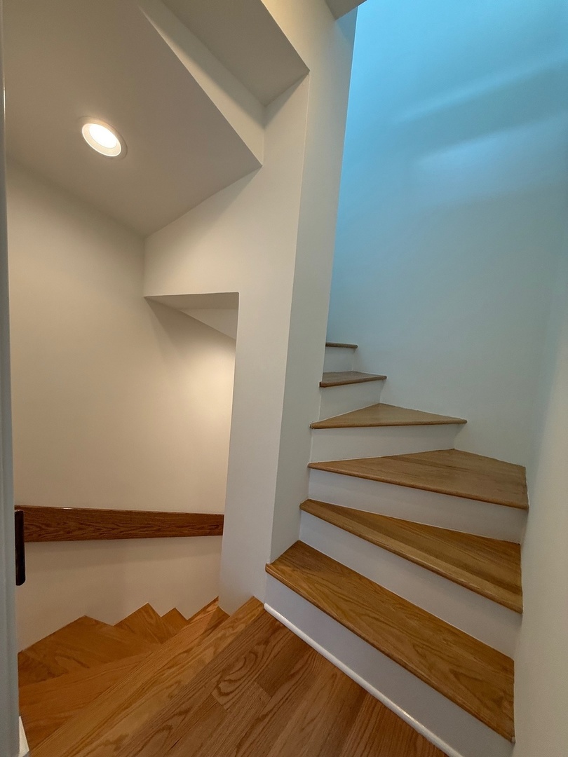 5747 North Sheridan Road, Unit E Chicago, IL 60660 - Photo 19 of 28