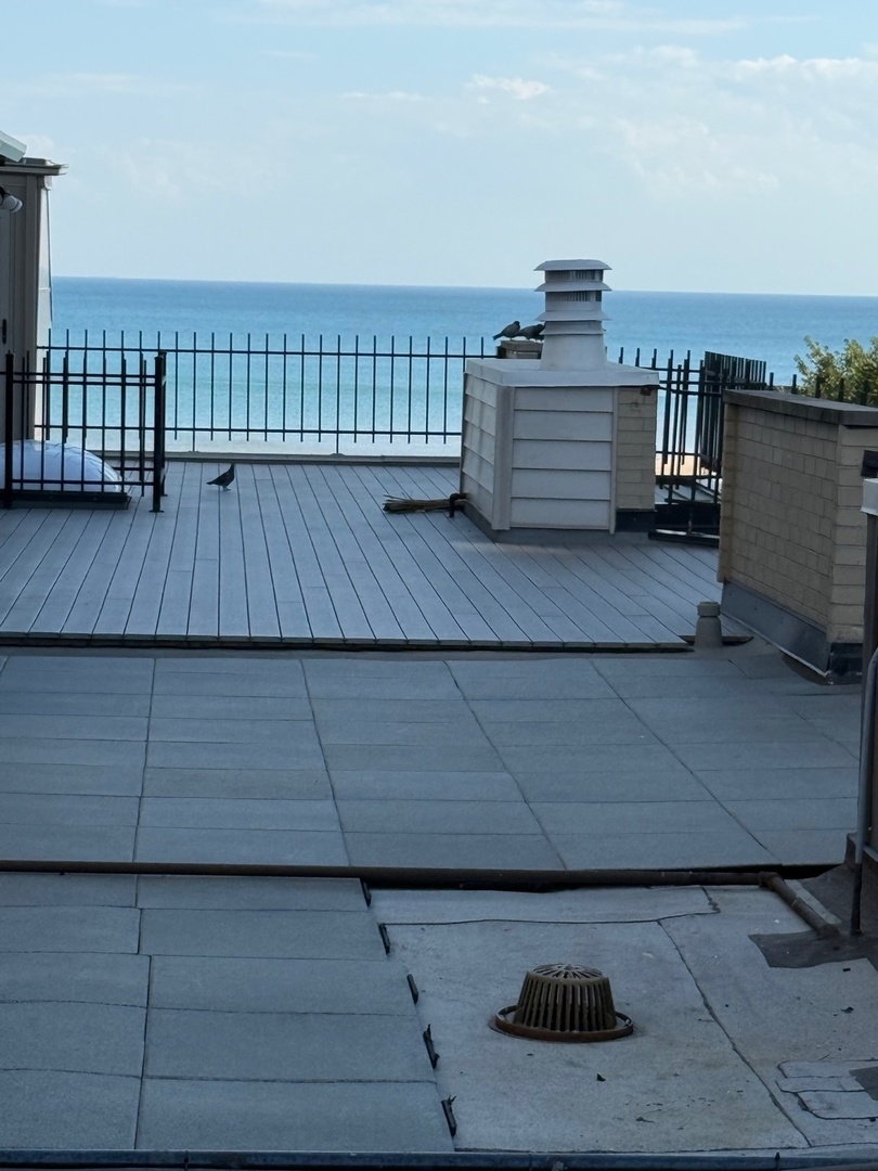 5747 North Sheridan Road, Unit E Chicago, IL 60660 - Photo 23 of 28