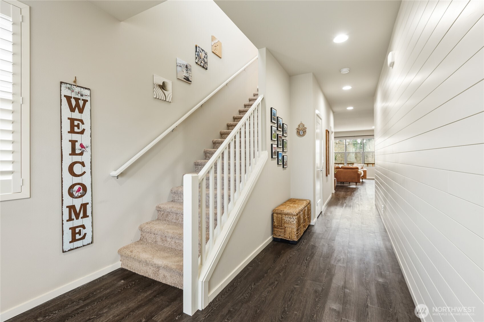 281 Southwest 97th Place Seattle, WA 98106 - Photo 14 of 34