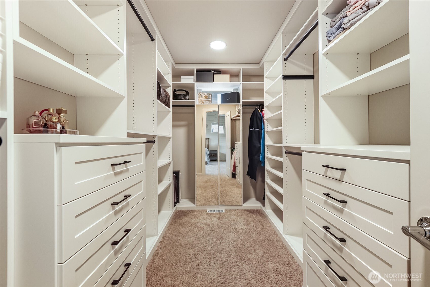 281 Southwest 97th Place Seattle, WA 98106 - Photo 23 of 34