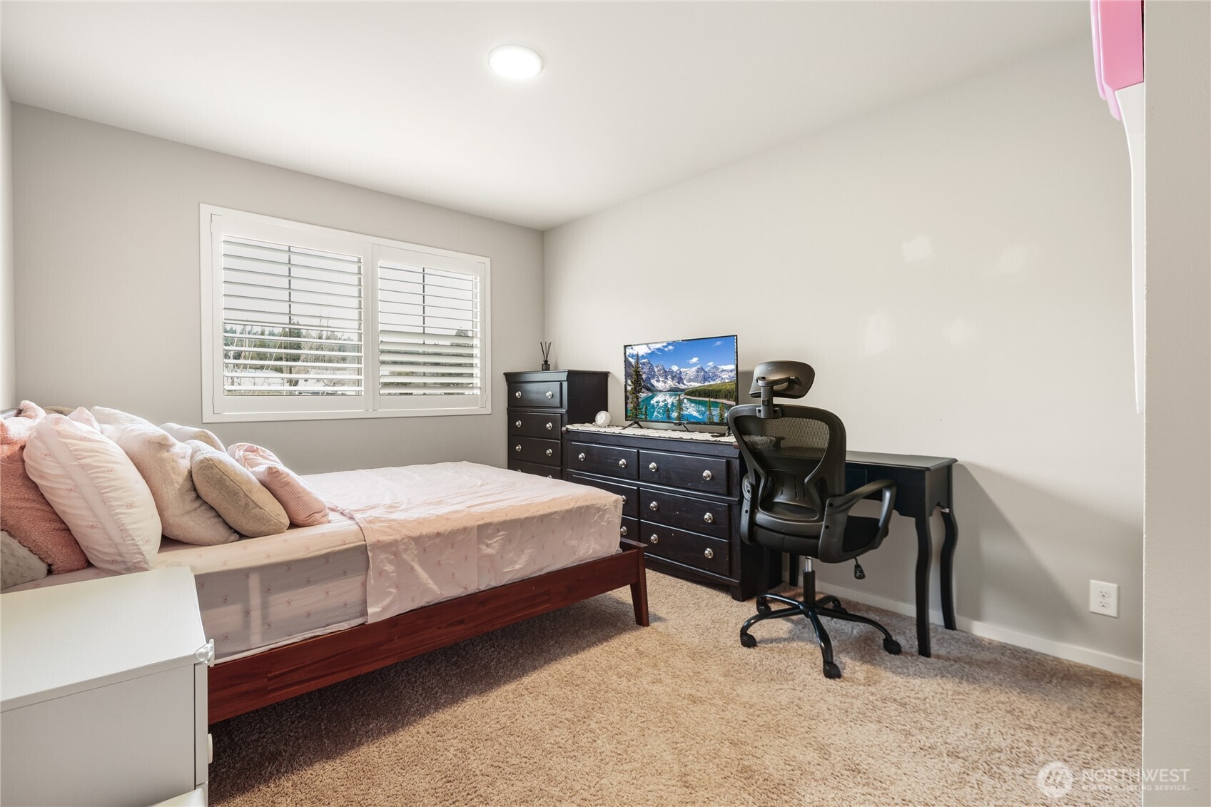 281 Southwest 97th Place Seattle, WA 98106 - Photo 26 of 34