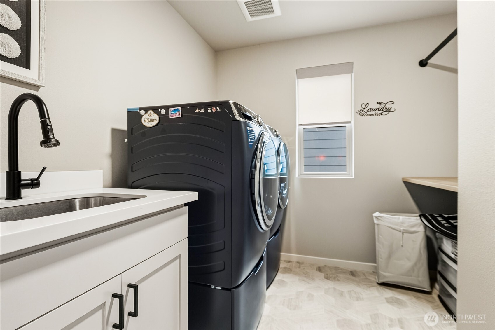 281 Southwest 97th Place Seattle, WA 98106 - Photo 29 of 34