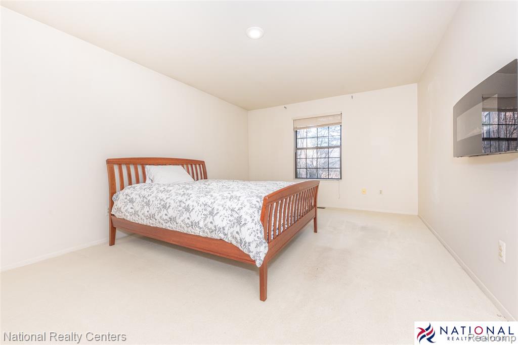 29705 Pine Ridge Circle, Unit 35 Farmington Hills, MI 48331 - Photo 16 of 29