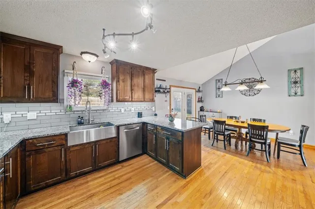 $369,000 | 125 Southwest Tess Drive, Lee's Summit, MO 64081