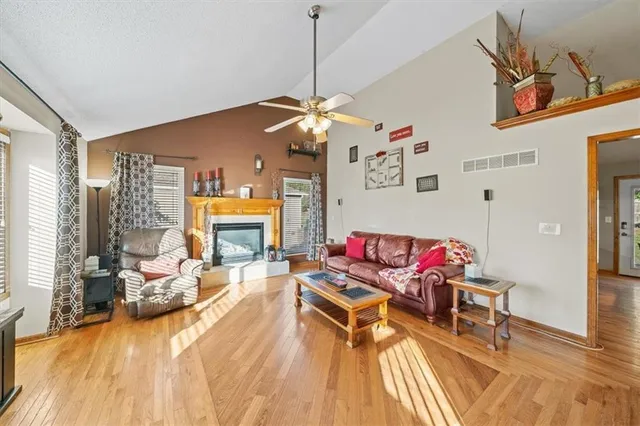 $375,000 | 125 Southwest Tess Drive, Lee's Summit, MO 64081