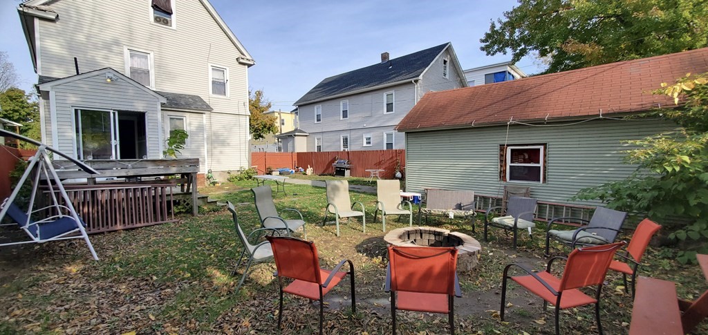 90 Mooreland Street Springfield, MA 01104 - Photo 4 of 22 Gallery Image 4