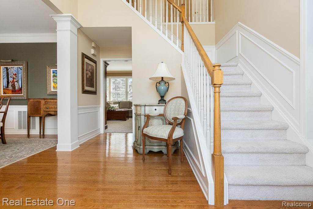 1687 Blushing Drive Rochester, MI 48307 - Photo 2 of 32 Gallery Image 2
