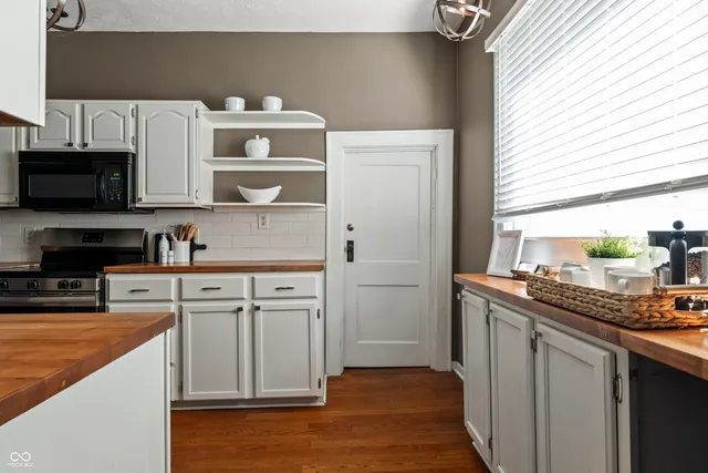 $325,000 | 3970 Broadway Street, Indianapolis, IN 46205