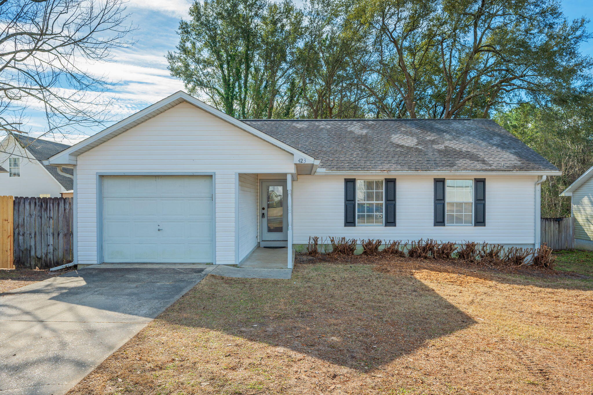 423 Northview Lane Crestview, FL 32536 - Photo 2 of 29 2-web-or-mls-423-northview-ln