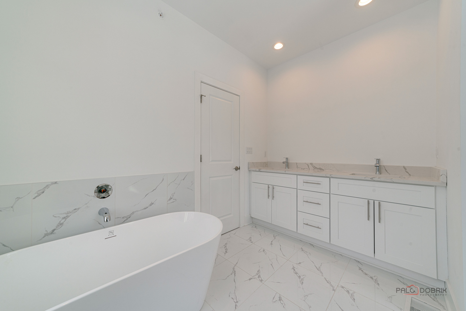 1061 Green Bay Road Lake Bluff, IL 60044 - Photo 16 of 33