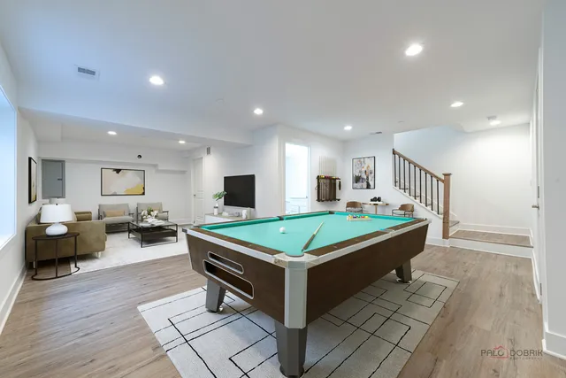 $749,000 | 1061 Green Bay Road, Lake Bluff, IL 60044