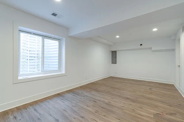 $749,000 | 1061 Green Bay Road, Lake Bluff, IL 60044