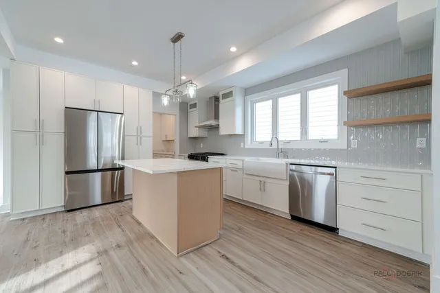 $749,000 | 1061 Green Bay Road, Lake Bluff, IL 60044