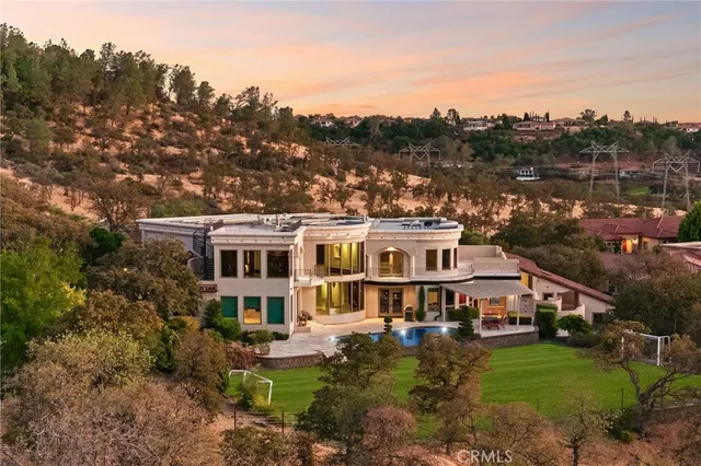 $3,250,000 | 876 Whispering Winds Lane, Chico, CA 95928