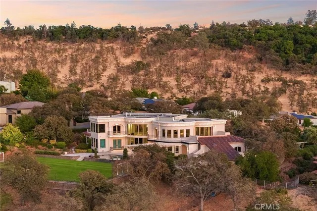 $3,250,000 | 876 Whispering Winds Lane, Chico, CA 95928