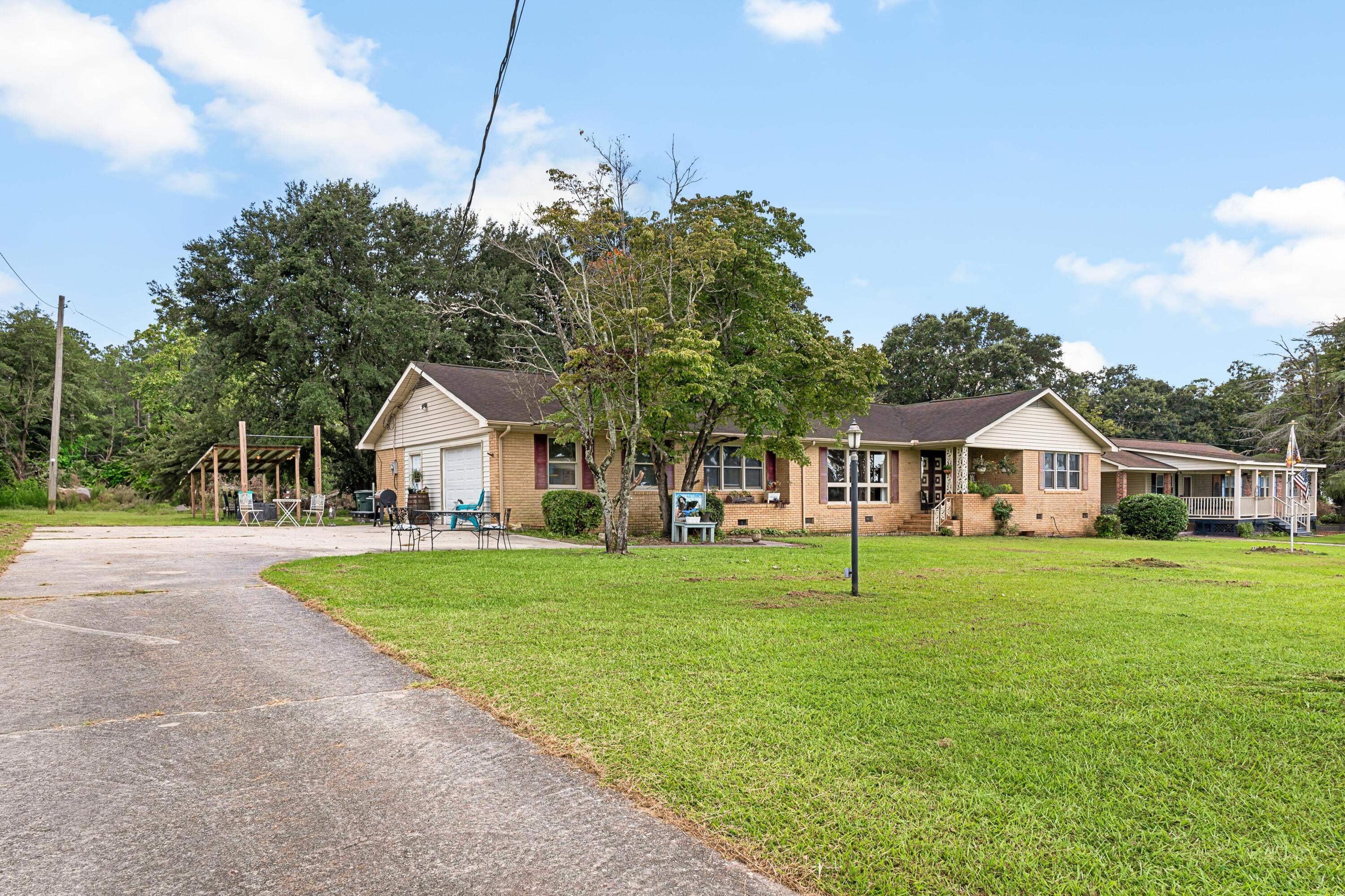 1550 Hillsboro Road Orangeburg, SC 29115 - Photo 2 of 33 DSC09880