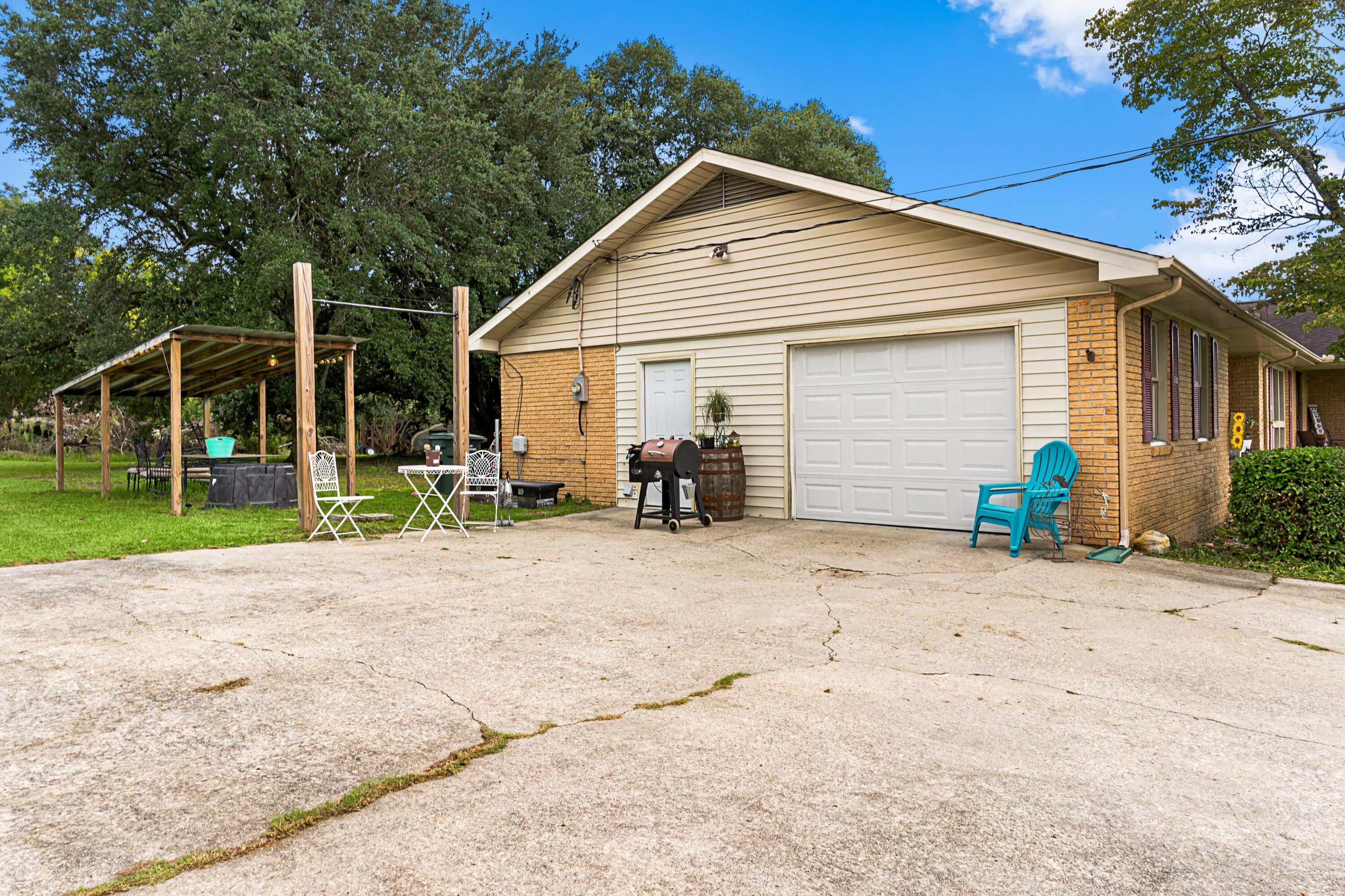 1550 Hillsboro Road Orangeburg, SC 29115 - Photo 3 of 33 DSC09899