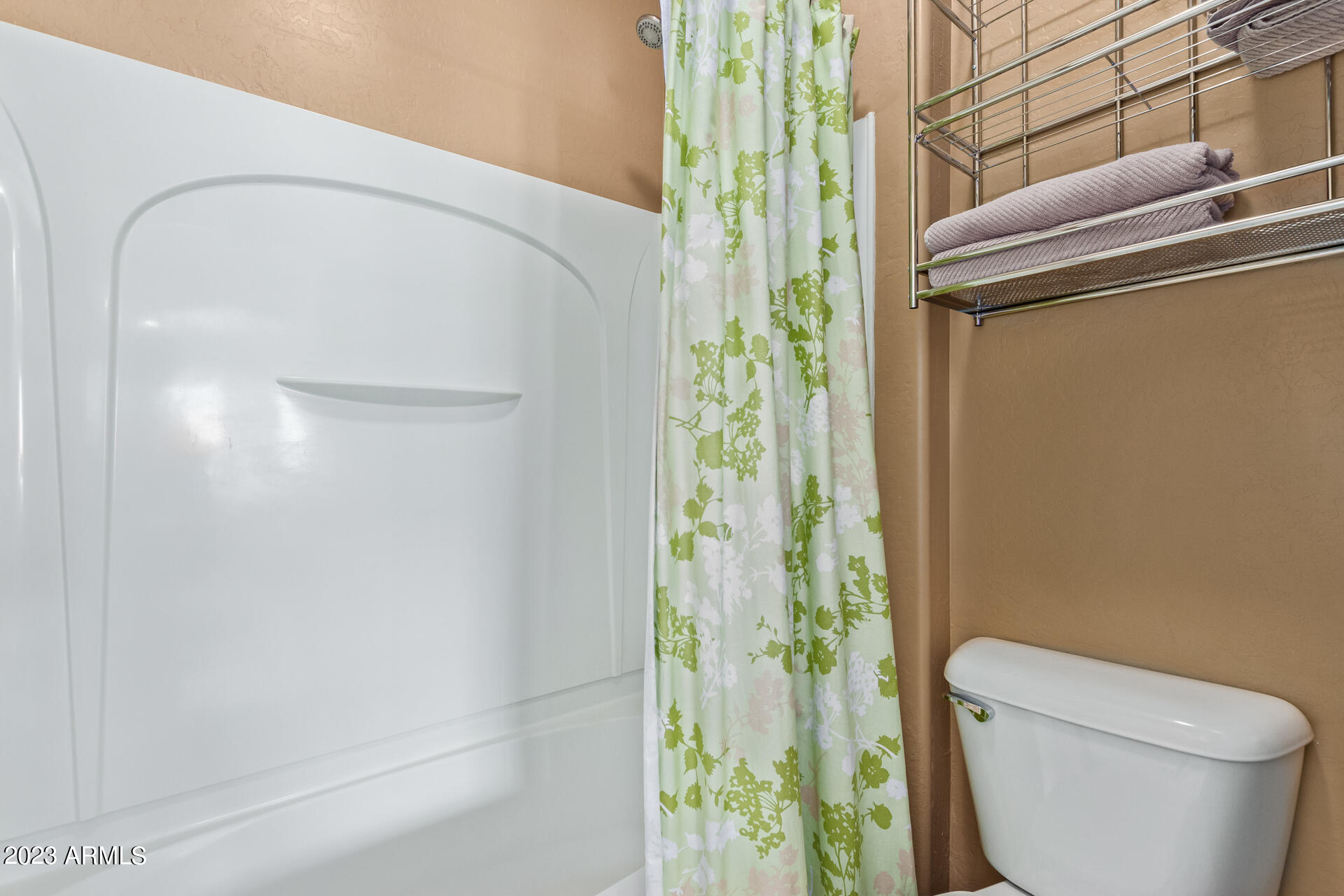 1957 East Frye Road, Unit 102 Gilbert, AZ 85295 - Photo 15 of 33 Tub Shower Combo