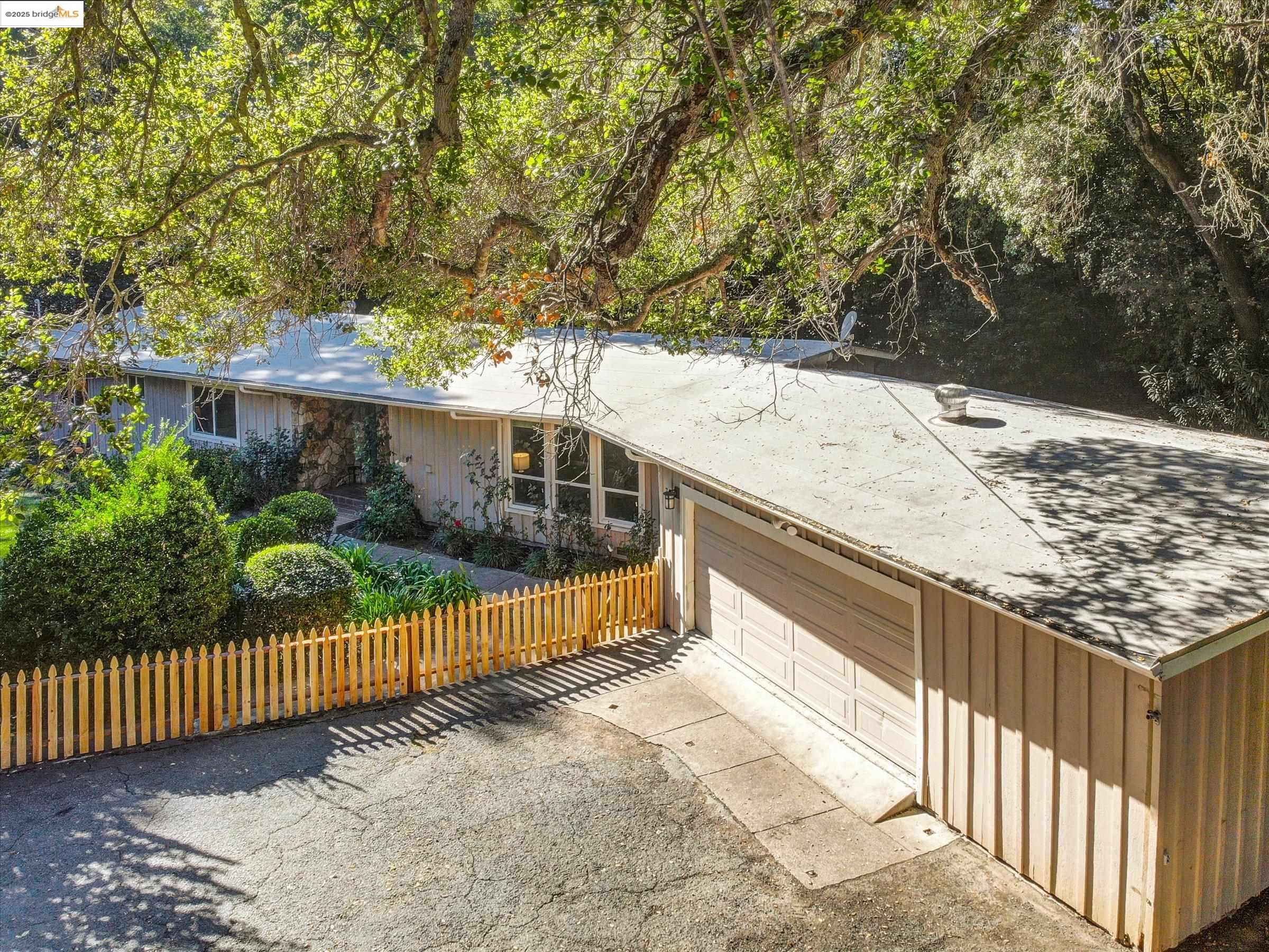 7 St Stephens Drive Orinda, CA 94563 - Photo 26 of 27 a view of balcony and deck