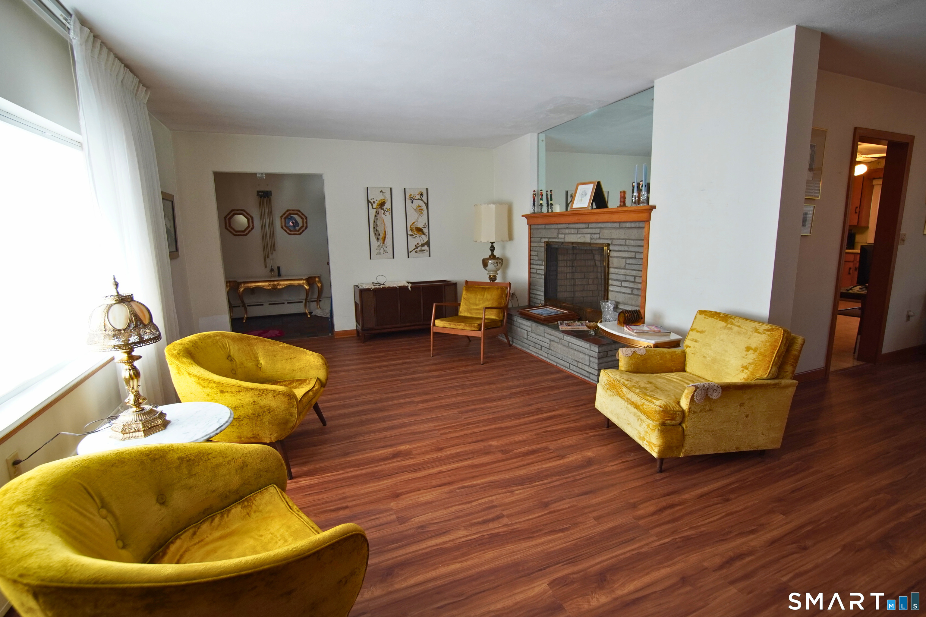 30 Day Spring Avenue Hamden, CT 06518 - Photo 4 of 32