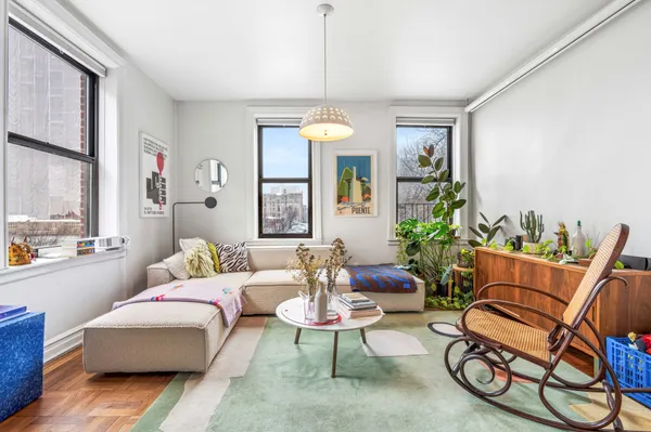 $369,000 | 825 Walton Avenue, Unit 2F | Concourse Village
