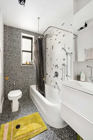 $369,000 | 825 Walton Avenue, Unit 2F | Concourse Village