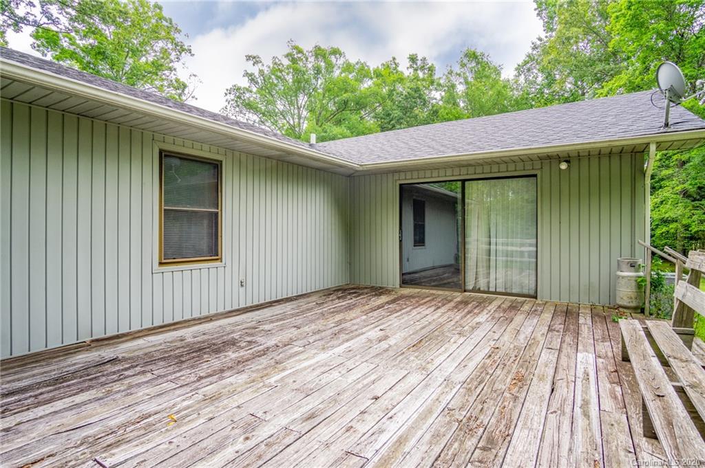 726 Kelly Road York, SC 29745 - Photo 19 of 31 a view of backyard with green space