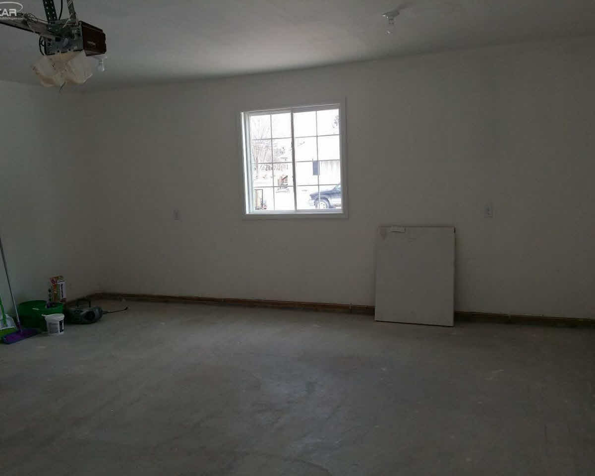 1114 East Vienna Road Clio, MI 48420 - Photo 36 of 43 21260123-35.JPG